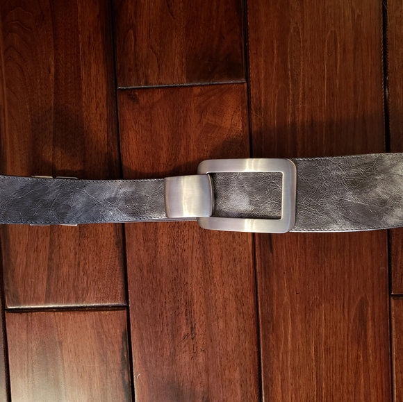 SUZI OHER  Silver belt - Picture 7 of 7